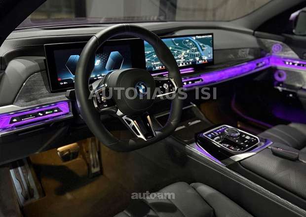 BMW i7