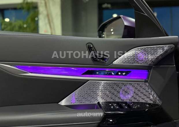BMW i7