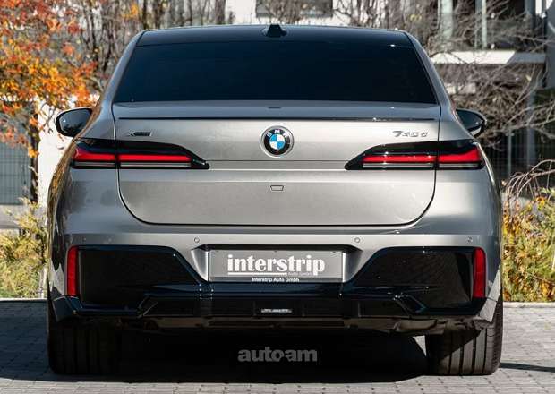 BMW 740