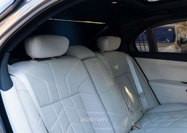 BMW 740