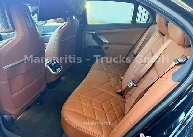 BMW 740