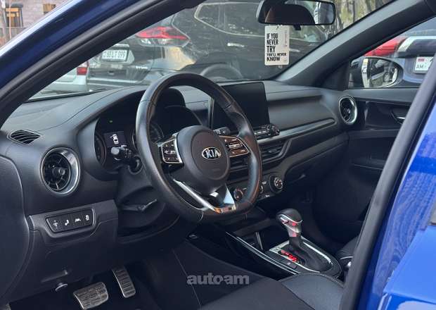 Kia Forte 2021 — photo 8