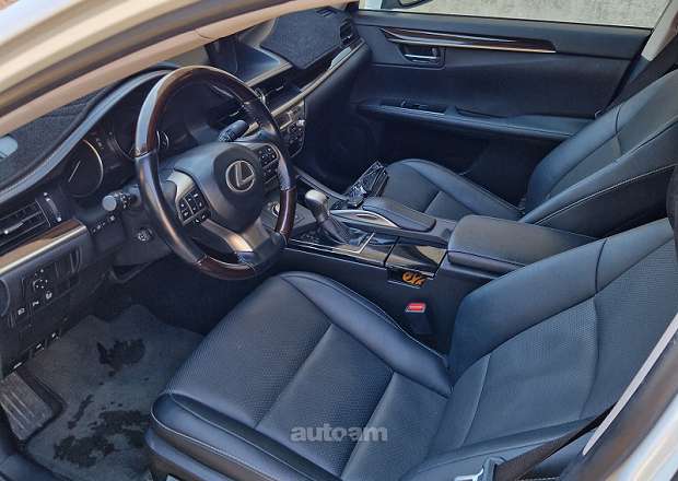 Lexus ES 300