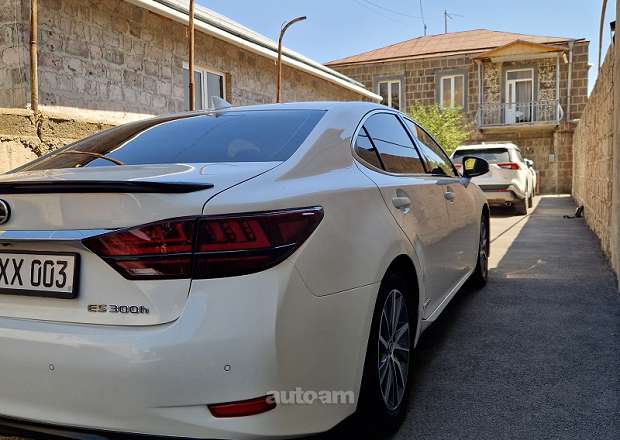 Lexus ES 300