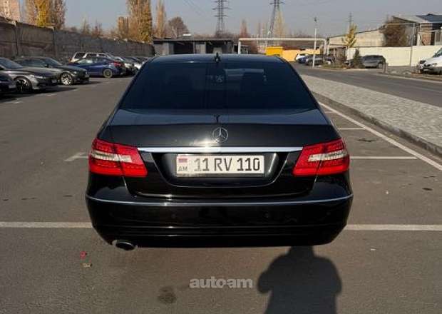 Mercedes-Benz E 200
