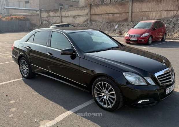 Mercedes-Benz E 200