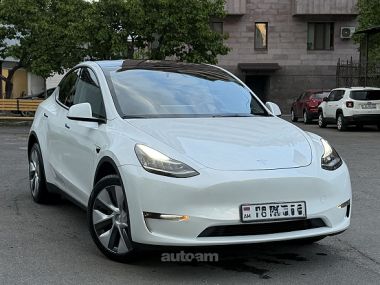 Tesla Model Y  2023 