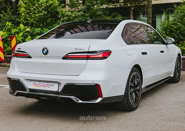 BMW 740