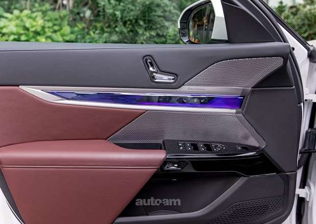BMW 740