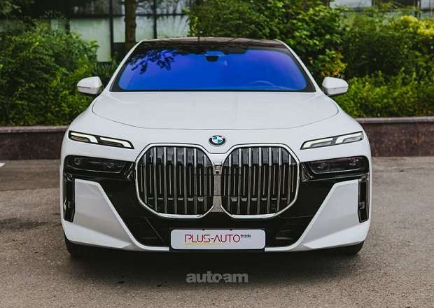 BMW 740