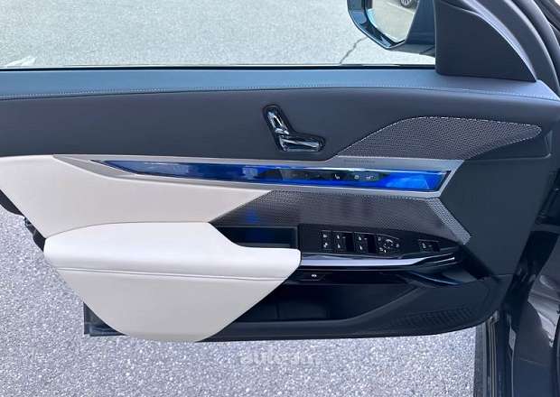 BMW 740
