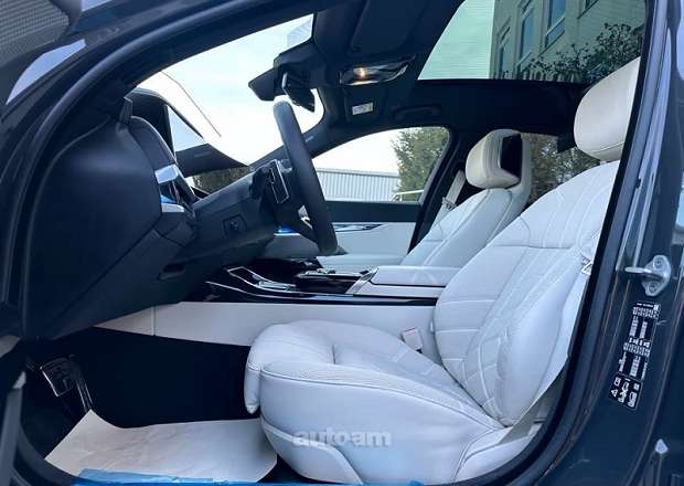 BMW 740