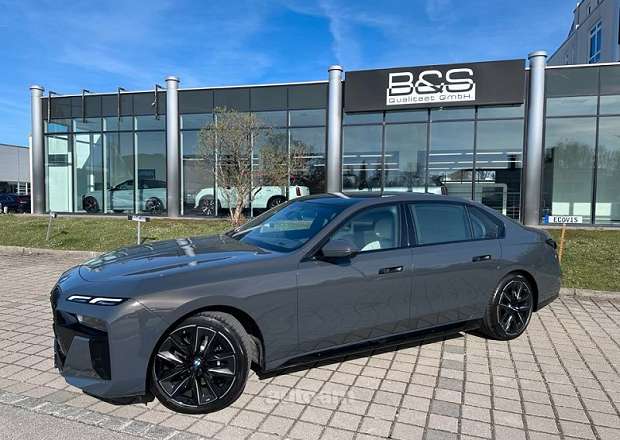 BMW 740