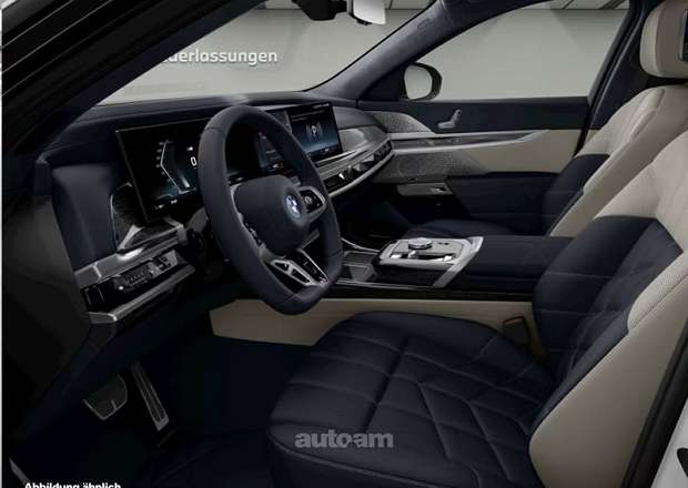BMW i7