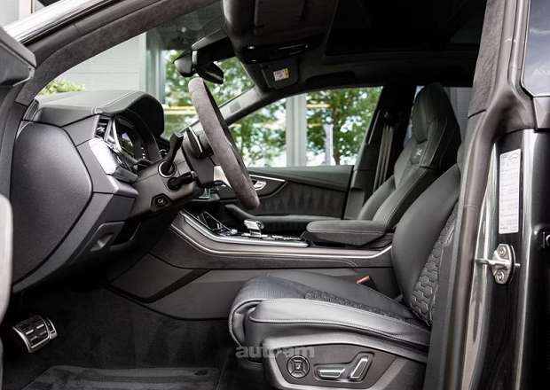 Audi RSQ8