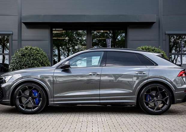 Audi RSQ8