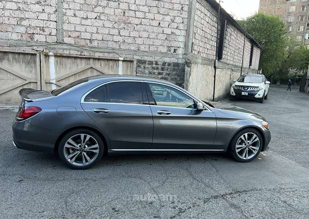 Mercedes-Benz C 300