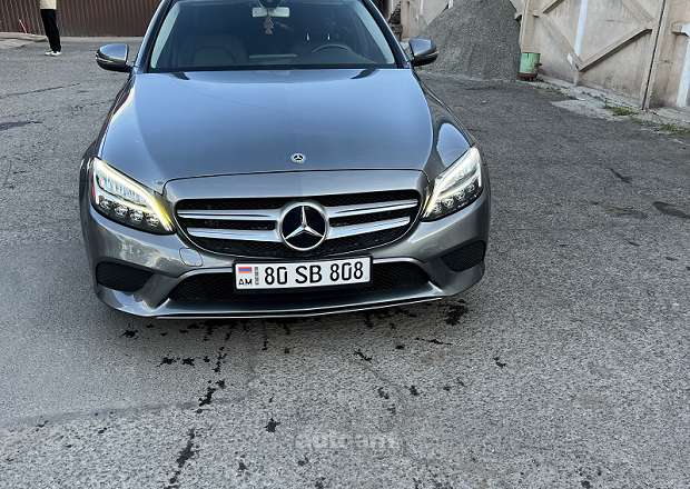 Mercedes-Benz C 300
