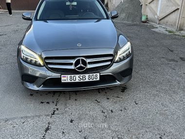 Mercedes-Benz C 300  2019 