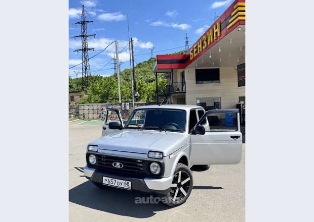 VAZ (Lada) 2121 NIVA (4x4)