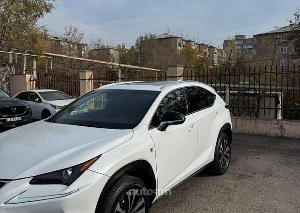 Lexus NX 300t