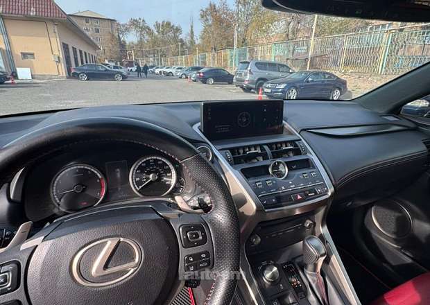 Lexus NX 300t