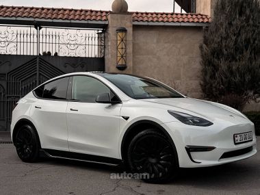 Tesla Model Y  2023 