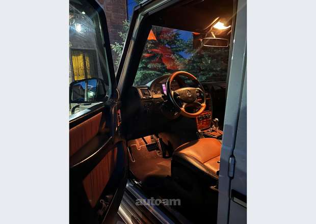 Mercedes-Benz G 550 2011 — photo 4