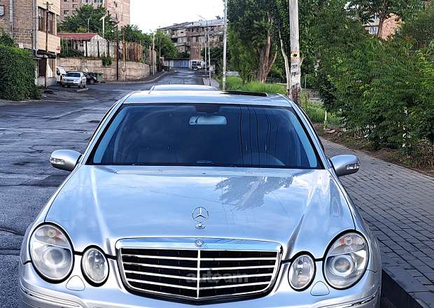 Mercedes-Benz E 500