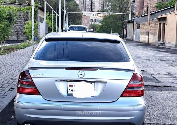 Mercedes-Benz E 500