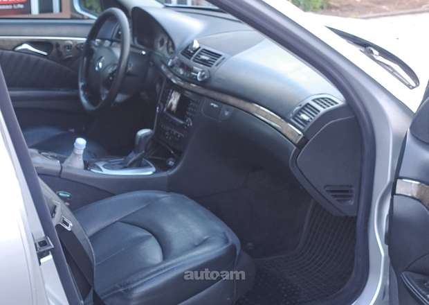 Mercedes-Benz E 500