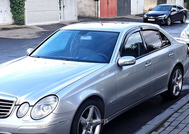 Mercedes-Benz E 500
