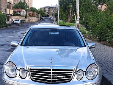 Mercedes-Benz E 500  2004 