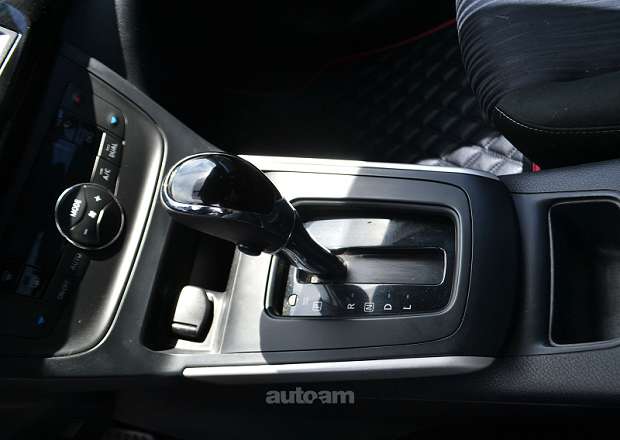 Nissan Sentra 2019 — լուսանկար 8