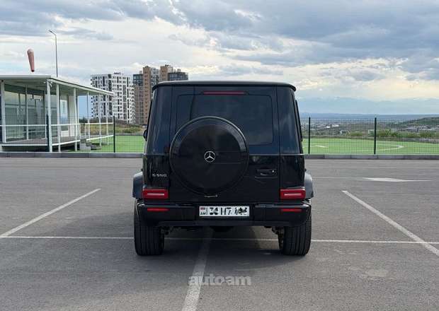 Mercedes-Benz G 550