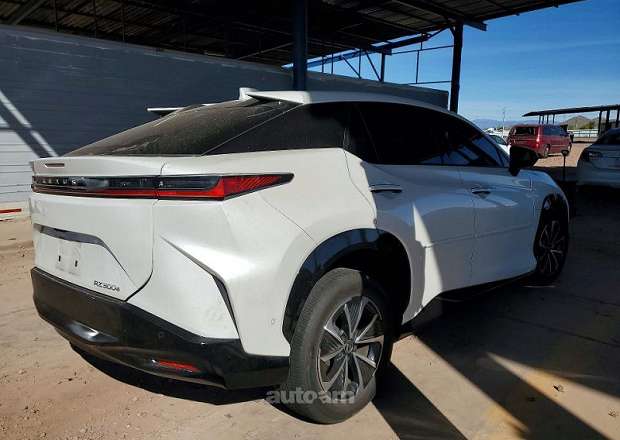 Lexus RZ 300