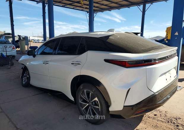Lexus RZ 300