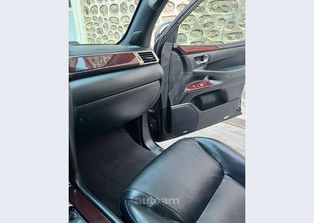 Lexus LX 570