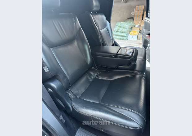 Lexus LX 570