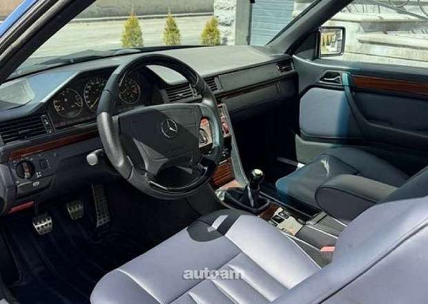 Mercedes-Benz 124