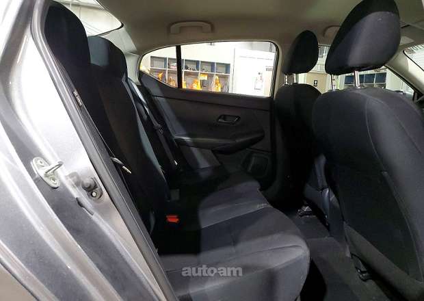 Nissan Sentra