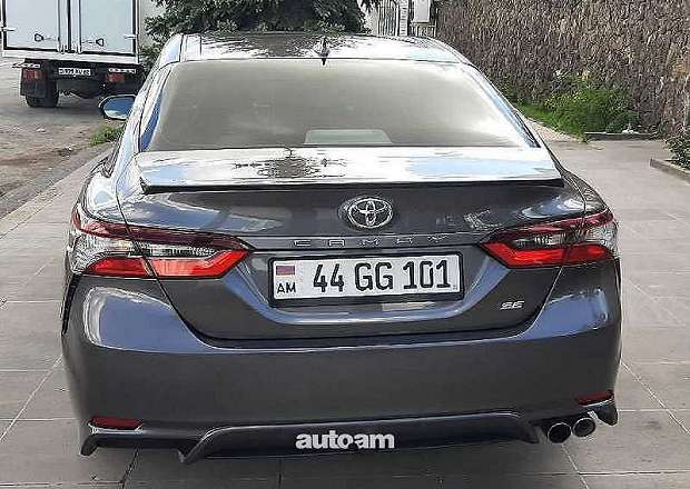 Toyota Camry 2022 — լուսանկար 6
