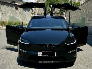 Tesla Model X  2023 