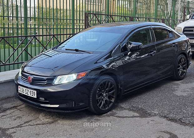 Honda Civic 2012 — լուսանկար 3