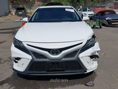 Toyota Camry  2024 