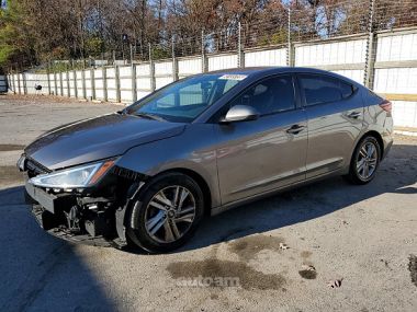 Hyundai Elantra  2020 