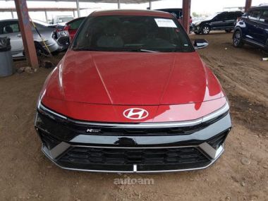 Hyundai Elantra  2025 