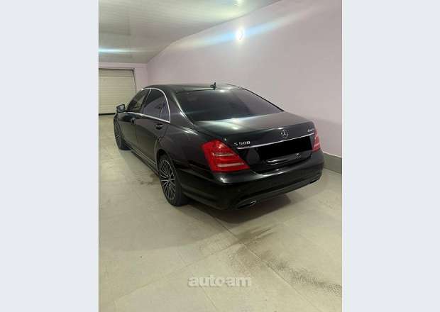 Mercedes-Benz S 500