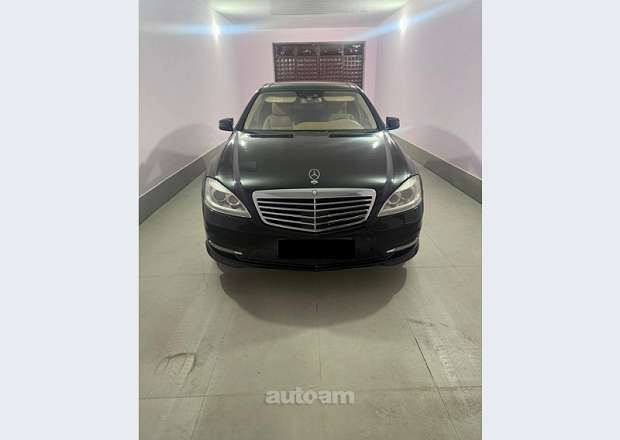 Mercedes-Benz S 500