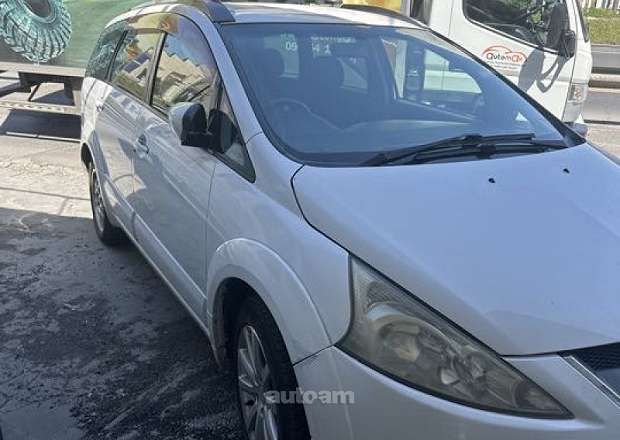 Mitsubishi Grandis